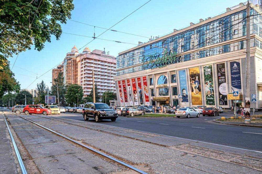 Apartment With Fantastic Sea View Odesa Exterior photo
